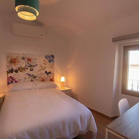 Apartamentos Turisticos Abrilymarzo Caces Екстериор снимка