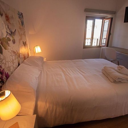 Apartamentos Turisticos Abrilymarzo Caces Екстериор снимка