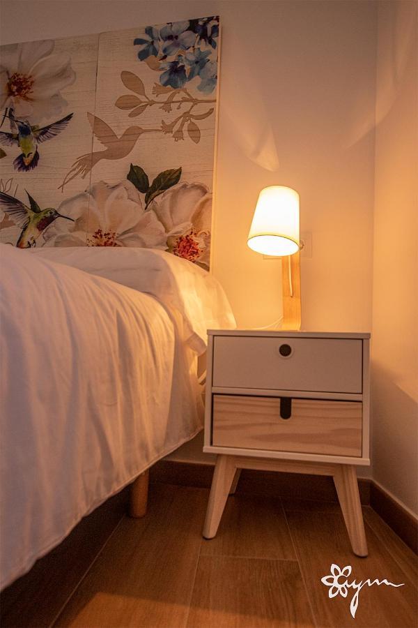 Apartamentos Turisticos Abrilymarzo Caces Екстериор снимка